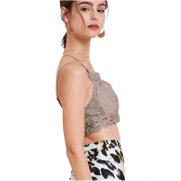 WISHLIST CRUSH ON YOU LACE BRALETTE CHAMPAGNE Size L NWT - Picture 3 of 11